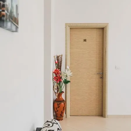 Vila Mario * クサミル